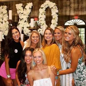 Meet your Posher, Claire